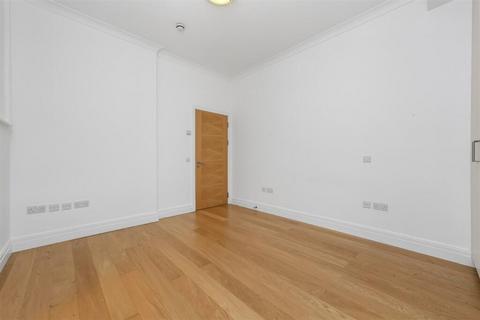 2 bedroom apartment to rent, Castletown Road, London W14