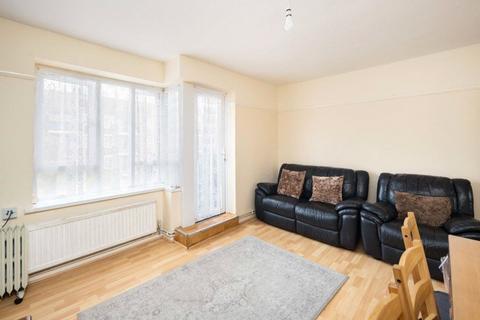 3 bedroom flat for sale, Southcott House, Devons Road, Bow, London, E3