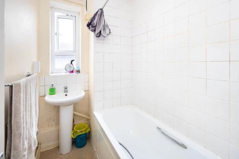 3 bedroom flat for sale, Southcott House, Devons Road, Bow, London, E3