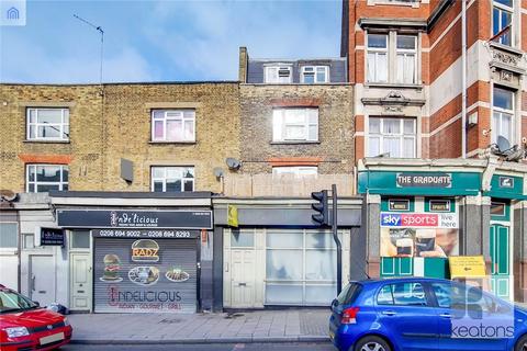 3 bedroom flat for sale, Blackheath Road, London, SE10