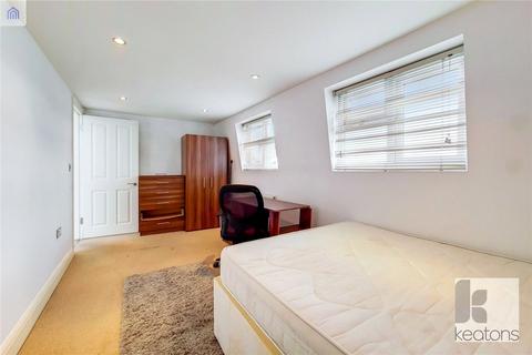 3 bedroom flat for sale, Blackheath Road, London, SE10