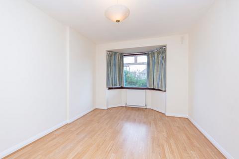 2 bedroom apartment to rent, Barnard Gardens, Surrey KT3