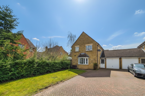 undefined, Spruce Avenue, Essex CM6