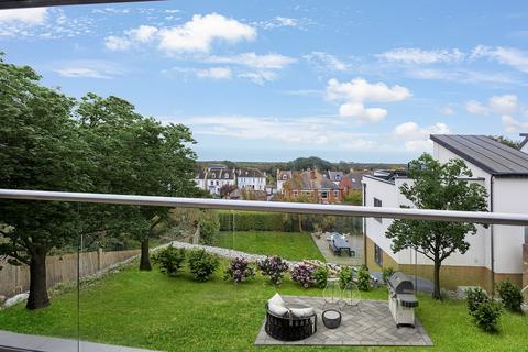 3 bedroom detached house for sale, View France, Kent CT21