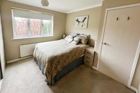 9 Coltsfoot Drive, Waltham, Grimsby, DN37 0XL