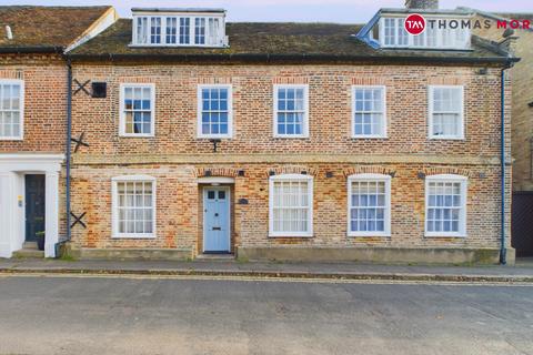 3 bedroom terraced house to rent, London Road, Cambridgeshire PE27