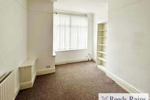 2 bedroom terraced house to rent, Gerald Road, Greater Manchester M6