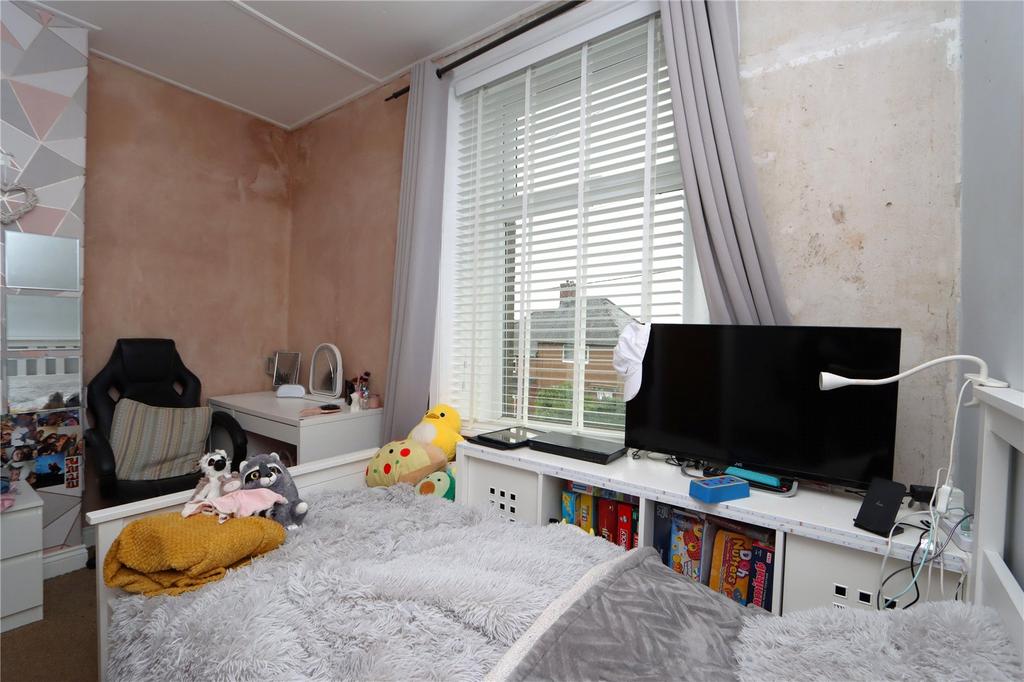 Bedroom 2 Pic 2