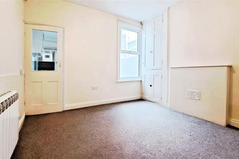 2 bedroom terraced house to rent, Croft Terrace, East Sussex TN34