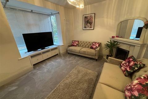 3 bedroom end of terrace house to rent, Stanhope Drive, Leeds LS18