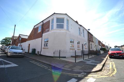 2 bedroom flat to rent, King Edward Road, Northampton NN1