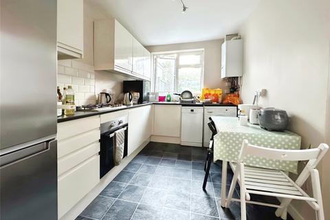 3 bedroom terraced house to rent, Somerset Road, Hampshire SO17