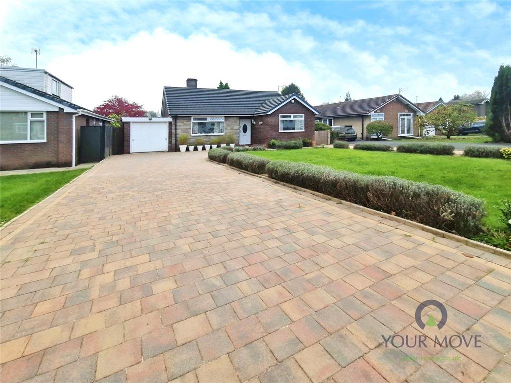 Calder Drive, Manchester M28 4 bed bungalow for sale - £390,000