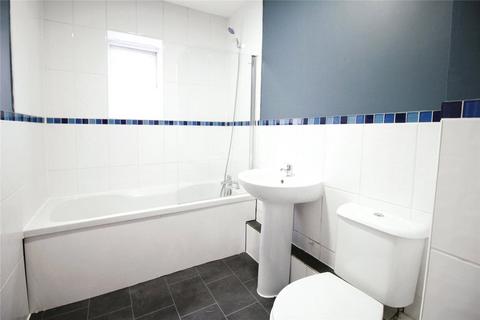 2 bedroom flat to rent, Harriet Street, Manchester M28