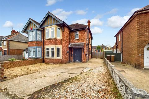 3 bedroom semi-detached house for sale, Brant road, Waddington