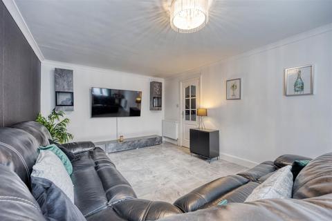 4 bedroom terraced house for sale, Maple Road, Cumbernauld, Glasgow