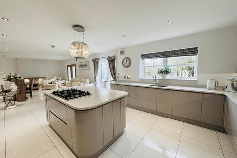 4 bedroom house for sale, Wetherby Close, Houghton Le Spring DH4