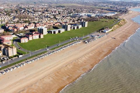 2 bedroom flat for sale, Sutton Place, Bexhill-On-Sea