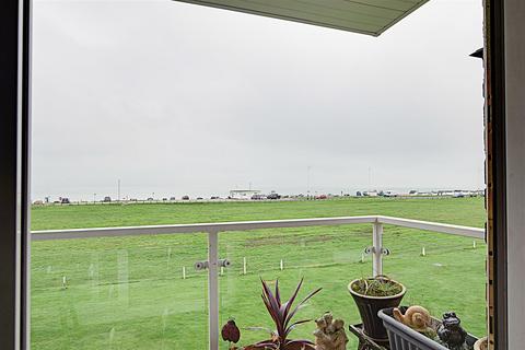 2 bedroom flat for sale, Sutton Place, Bexhill-On-Sea