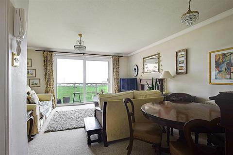 2 bedroom flat for sale, Sutton Place, Bexhill-On-Sea