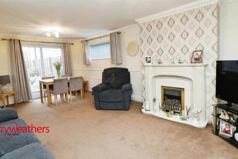 3 bedroom end of terrace house for sale, Hollingworth Close, Mexborough