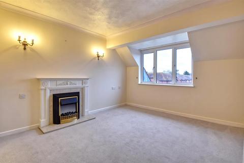 2 bedroom retirement property for sale, Cedar Court, Woodbury lane, Tenterden