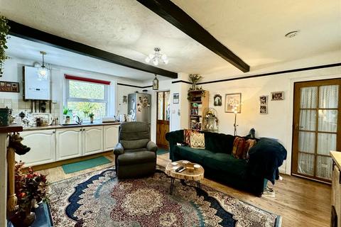474 Wakefield Road, Huddersfield, HD5 8PS