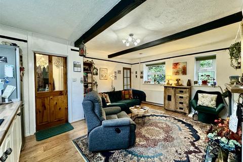 474 Wakefield Road, Huddersfield, HD5 8PS