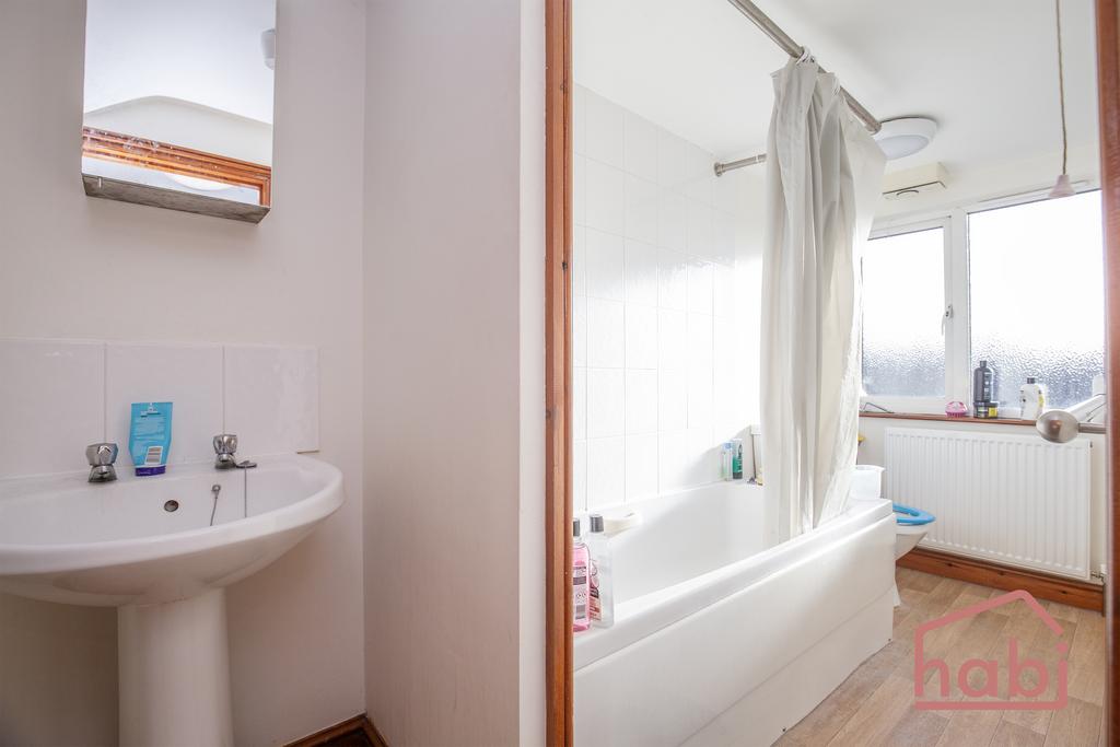 2nd Floor Bathroom