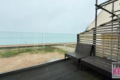 3 bedroom apartment for sale, Sandgate High Street, Sandgate, Folkestone, Kent, CT20