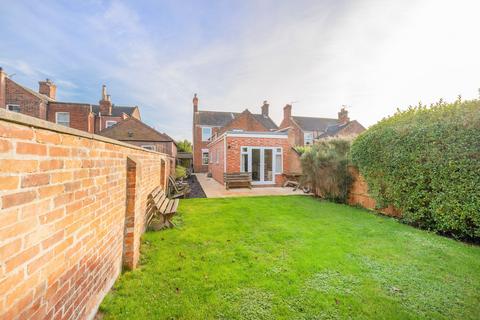 3 bedroom semi-detached house for sale, St. Johns Road, Stalham