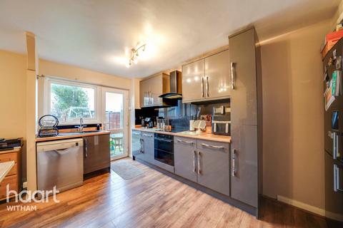 2 bedroom semi-detached house for sale, Spells Close, Southminster