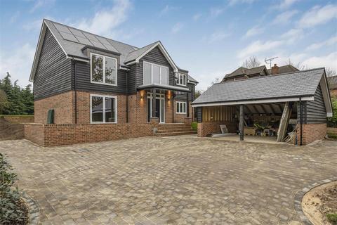 5 bedroom detached house for sale, Gravel Hill, Emmer Green, Reading