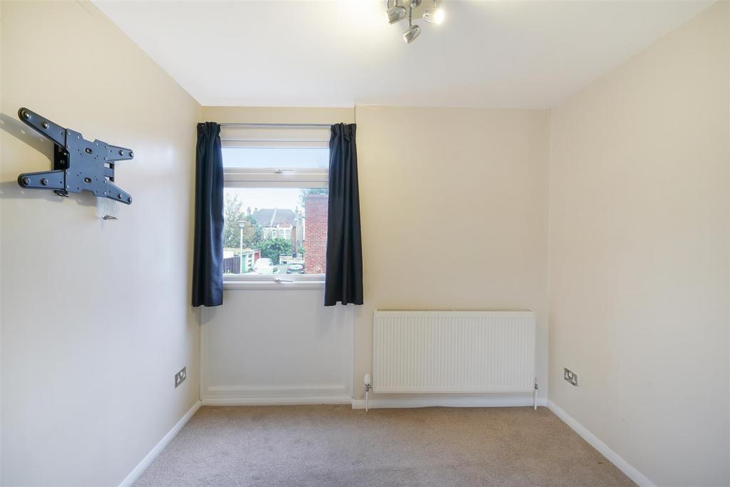 24 Brierley Close - 4 HBmjoa KX15nxc Ms A2 Y4.jpg