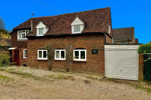 3 bedroom detached house for sale, The Common, Kings Langley WD4