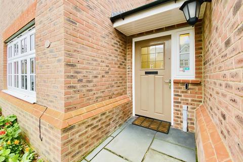 4 bedroom detached house for sale, Carnaby Close, Hamilton, Leicester, LE5