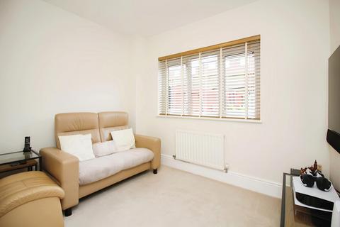 1 Carnaby Close, Hamilton, Leicester, LE5 1EL