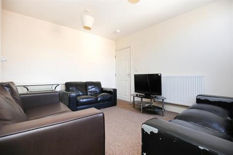 6 bedroom terraced house to rent, Tavistock Road, Newcastle Upon Tyne NE2