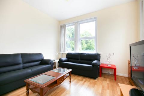 6 bedroom flat to rent, Gosforth Street, Newcastle Upon Tyne NE2