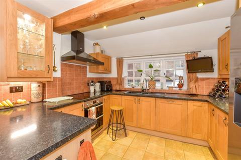 4 bedroom detached house for sale, Lenham Road, Platts Heath, Maidstone, Kent