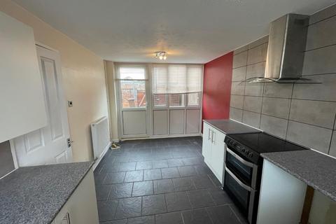 3 bedroom end of terrace house to rent, Clare Close, Mildenhall IP28