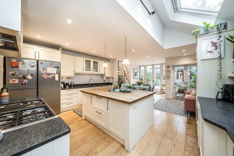 4 bedroom house to rent, Abbeville Road, London SW4