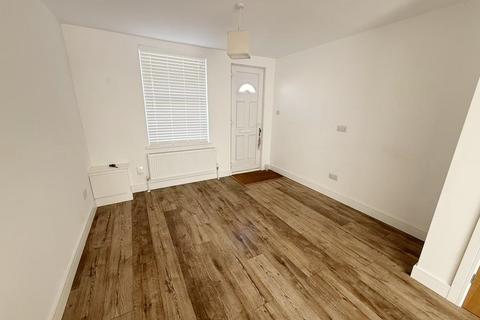 2 bedroom terraced house to rent, Cauldwell Hall Road, Suffolk IP4