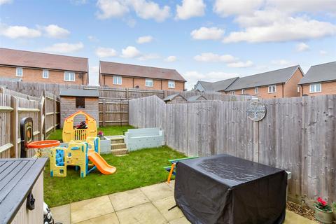 2 bedroom end of terrace house for sale, Cornfield Drive, Gravesend, Kent