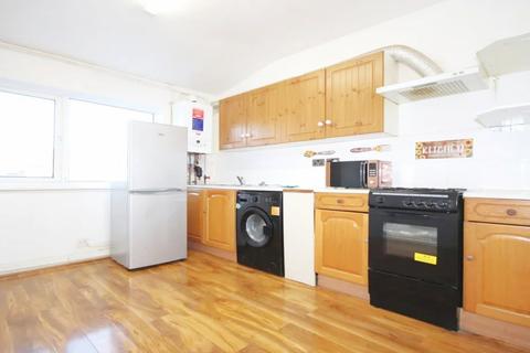 1 bedroom flat to rent, Elder House, IG3