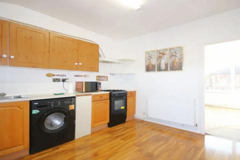 1 bedroom flat to rent, Elder House, IG3