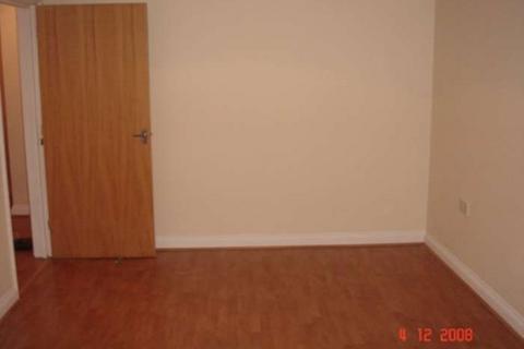 2 bedroom apartment to rent, Oakwood House, Reading RG6