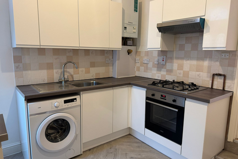 1 bedroom maisonette to rent, Thornton Heath CR7