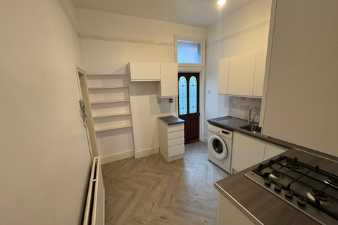 1 bedroom maisonette to rent, Thornton Heath CR7