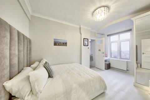 1 bedroom apartment for sale, Effra Court, Brixton SW2